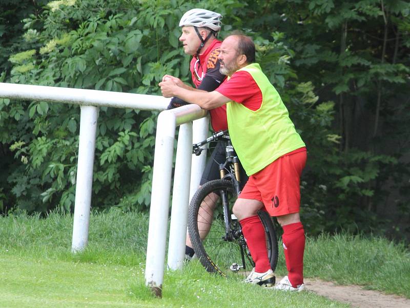 Letní liga Pivovaru Kutná Hora: TJ Viktoria Sedlec - TJ Sokol Červené Janovice 3:4 (0:2).