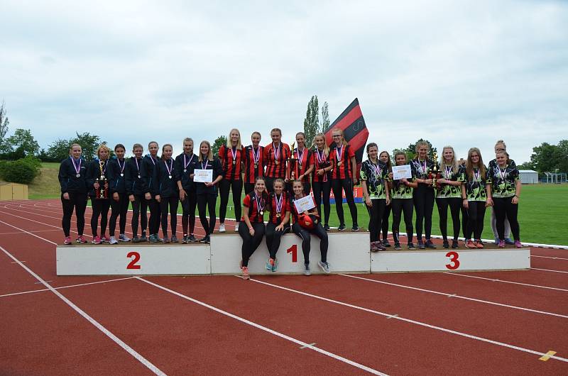 Z krajské soutěže v požárním sportu profesionálních a dobrovolných hasičů na stadionu Olympia v Kutné Hoře.