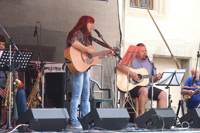 Ve Vlašském dvoře se odehrál festival Kutnohorská Kocábka.