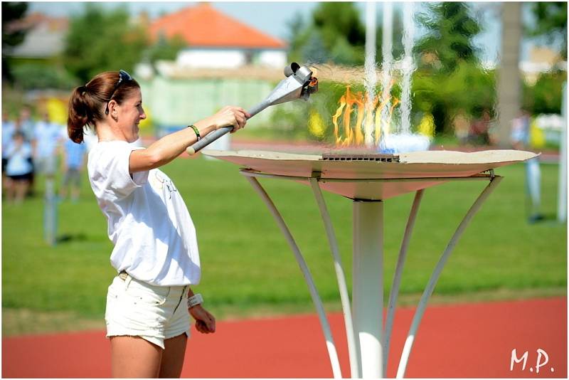 Zuzana Hejnová pomohla zahájit Městské hry 6. olympiády dětí a mládeže v Kutné Hoře, 12. června 2014.