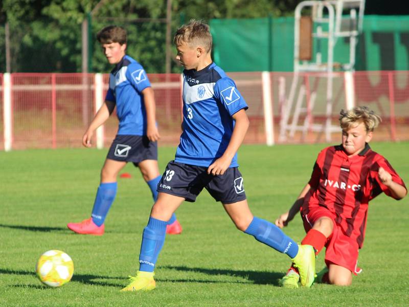 Fotbalový okresní přebor mladších žáků: SK Malešov - FK Čáslav dívky 2:7 (0:3).