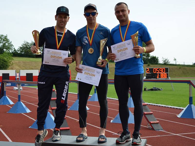 Z krajské soutěže v požárním sportu profesionálních a dobrovolných hasičů na stadionu Olympia v Kutné Hoře.