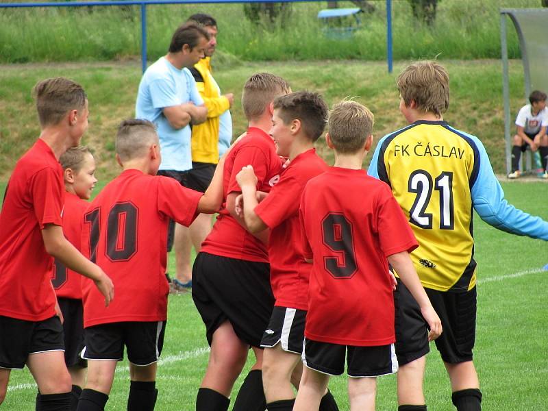 První finále okresního přeboru mladších žáků, neděle 4. června 2017: Sokol Družba Suchdol - FK Čáslav E 1:7.