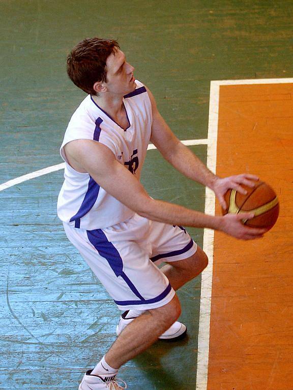 18. kolo basketbalové KP 1: Kutná Hora - Mělník 69:68, 29. ledna 2012.