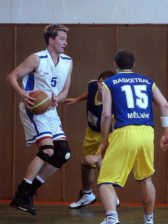 18. kolo basketbalové KP 1: Kutná Hora - Mělník 69:68, 29. ledna 2012.