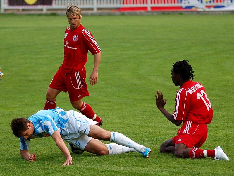 24. kolo II. ligy: Čáslav - Třinec 4:1, 1. května 2011.