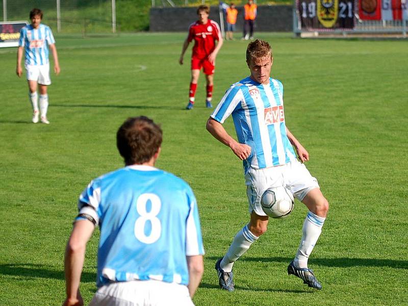 24. kolo II. ligy: Čáslav - Třinec 4:1, 1. května 2011.