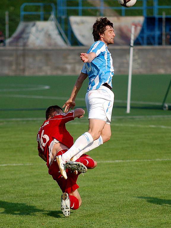 24. kolo II. ligy: Čáslav - Třinec 4:1, 1. května 2011.