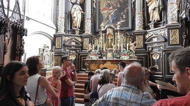 Z komentované prohlídky kostela sv. Jakuba v Kutné Hoře s Karlem Vopařilem.