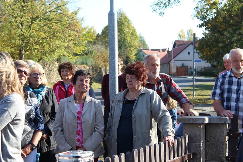 Ze svěcení opravené kaple v Šebestěnicích.