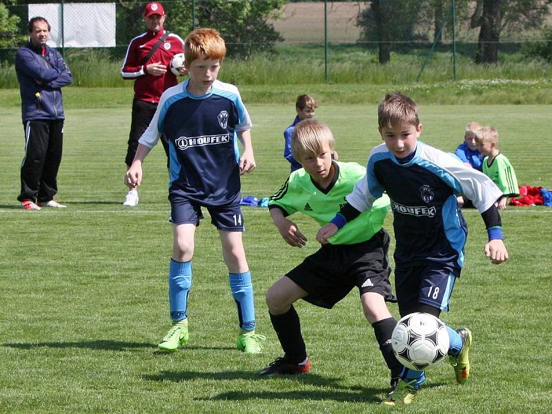 Z finálového turnaje soutěže meziokresních výběrů kategorie U11 v Horních Počaplech na Mělnicku.