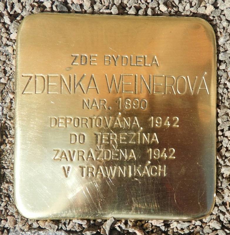 Z odhalení kamenů zmizelých v Čáslavi 3. října 2021.
