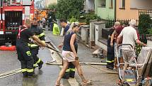 Z likvidace průtrže mračen, která zaplavila 14. srpna 2020 sklepy v kutnohorské Liliové ulici.