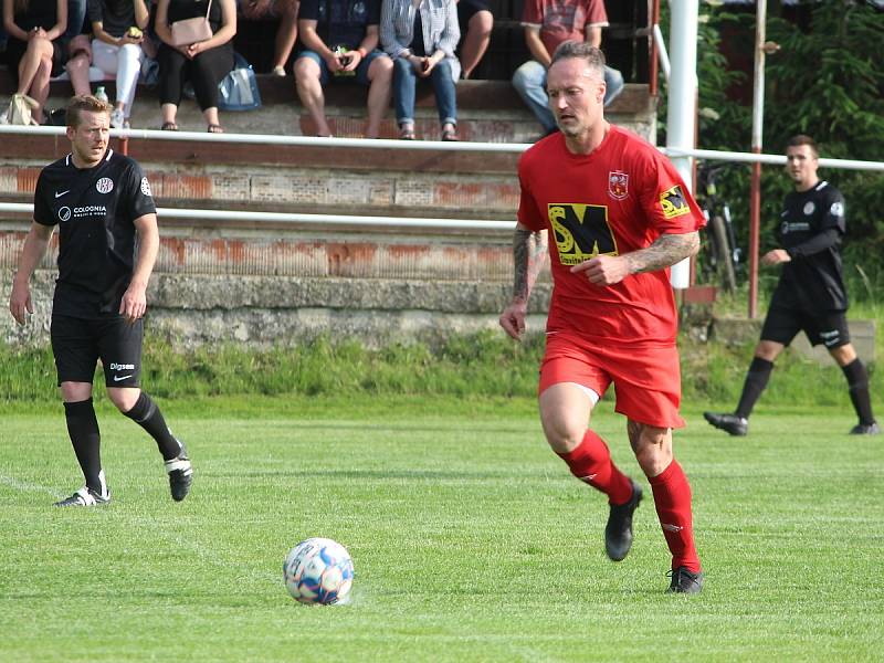 Letní liga Pivovaru Kutná Hora: TJ Sokol Červené Janovice - SK Malešov 7:3 (3:1).