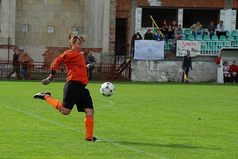 Z utkání fotbalistek Kutná Hora - Uhlířské Janovice 0:0