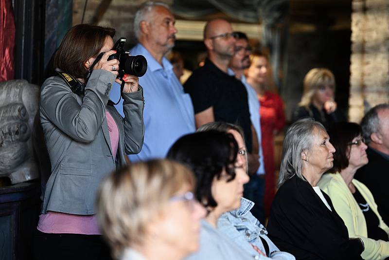 Na zámku Kačina byly ve čtvrtek 23. září 2021 slavnostně otevřeny nové expozice.