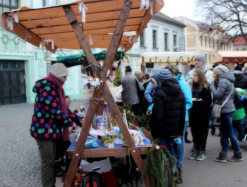 Vánoční jarmark ozdobil Sedlec.