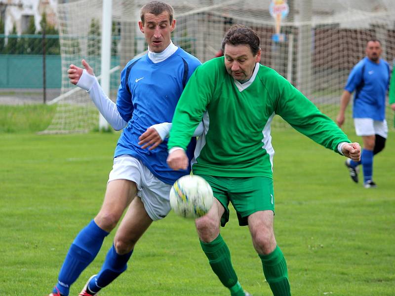 Fotbalová III. třída: TJ Sokol Červené Janovice - FC Bílé Podolí B 1:2 pk (0:0).