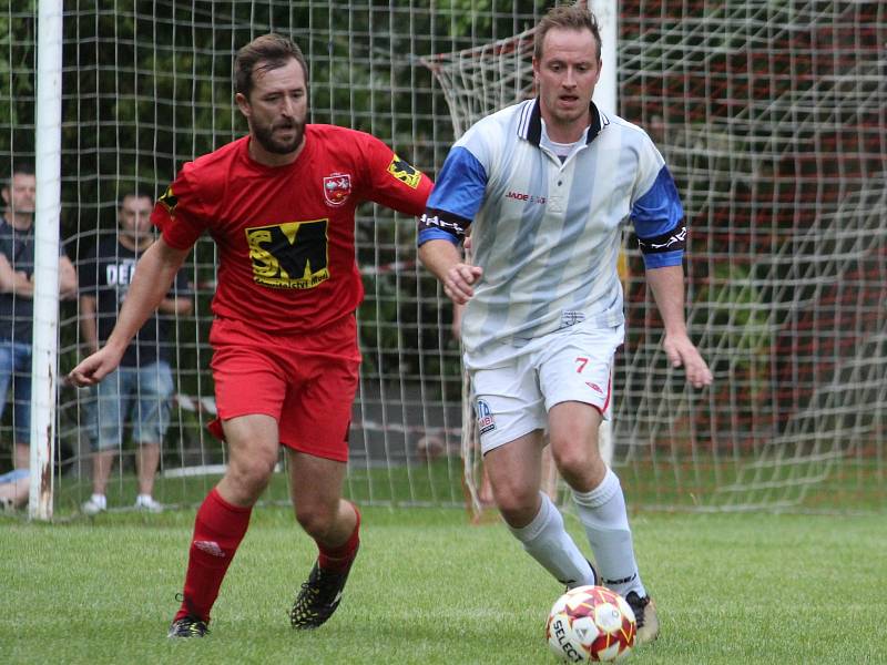 Fotbalová III. třída: TJ Viktoria Sedlec B - TJ Sokol Červené Janovice 4:8 (1:4).