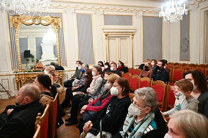 Z vánočního koncertu čechtické hudební skupiny Diogenes ve Zrcadlovém sále na zámku ve Zruči nad Sázavou.