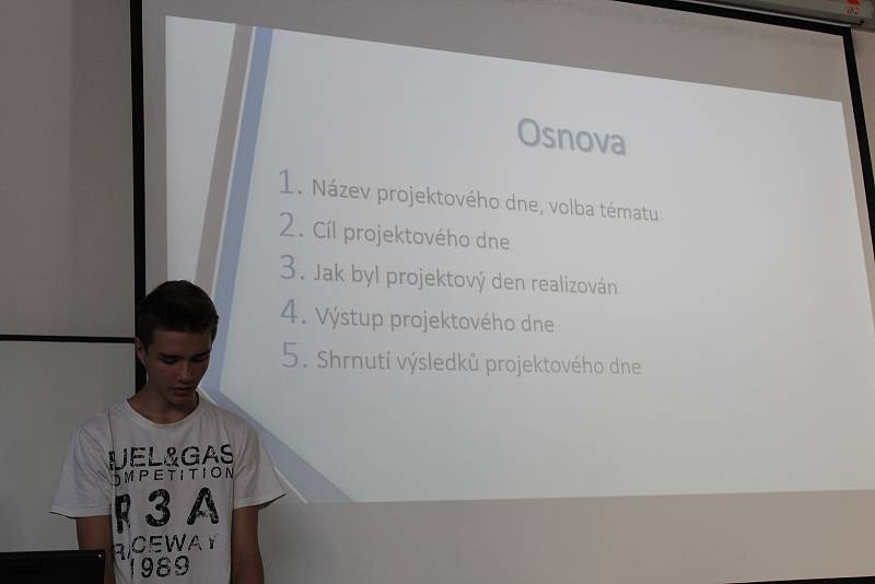 Díky projektu poznali studenti lépe město Čáslav i jeho široké okolí.