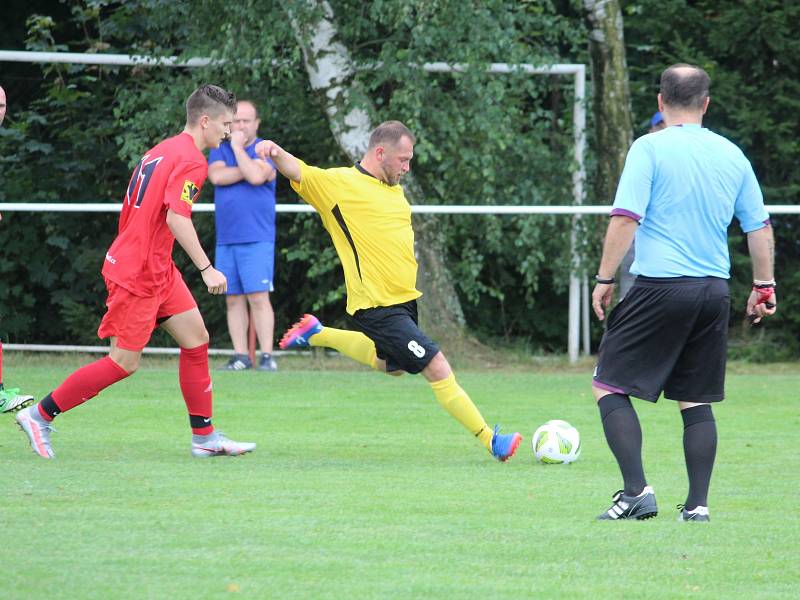 Fotbalová III. třída: TJ Sokol Červené Janovice - TJ Sokol Vlkaneč 11:1 (9:0).