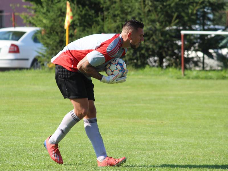 Předkolo Poháru Okresního fotbalového svazu Kutná Hora: TJ Sokol Červené Janovice - FK Záboří nad Labem 2:0 (1:0).