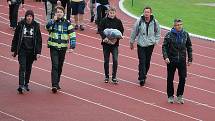 Z projektu Přes bariéry s policií na atletickém stadionu SKP Olympia v Kutné Hoře.