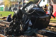 Smrtelná nehoda na železničním přejezdu v Hlízově u Kutné Hory.