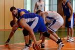 Kutná Hora porazila v basketbalu Slaný, 6. října 2013.