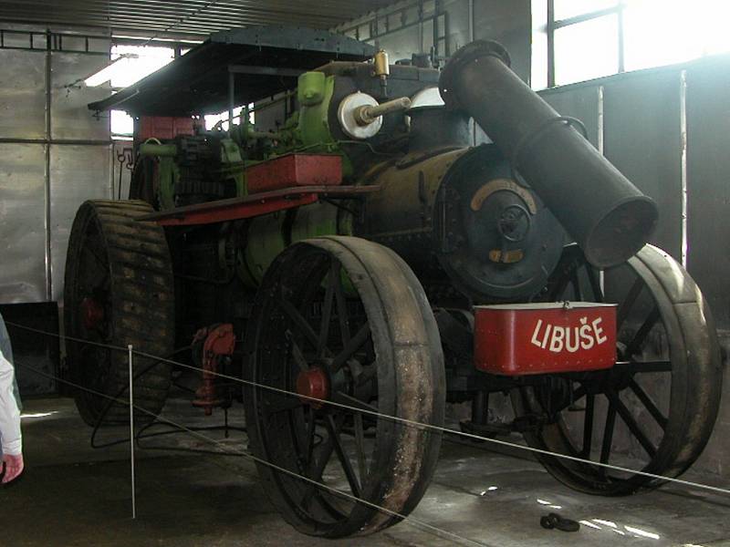 Přehlídka Pradědeček traktor v Muzeu zemědělské techniky v Čáslavi. Oračka.