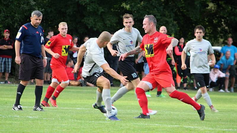 Fotbalová III. třída: FK Záboří nad Labem - TJ Sokol Červené Janovice 4:2 (2:1).