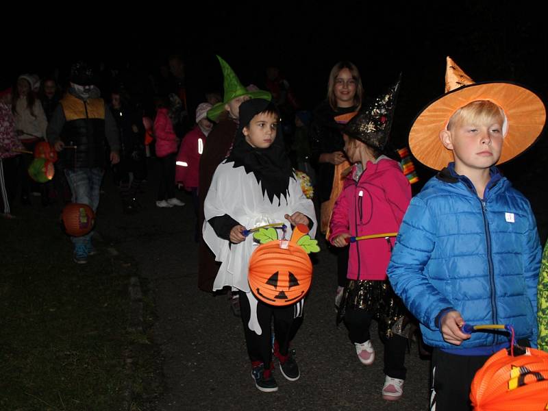 Lampionový průvod na Základní škole Jana Palacha 