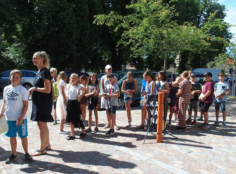 Ze slavnostního otevření knihovny v ulici Na Náměti v Kutné Hoře.