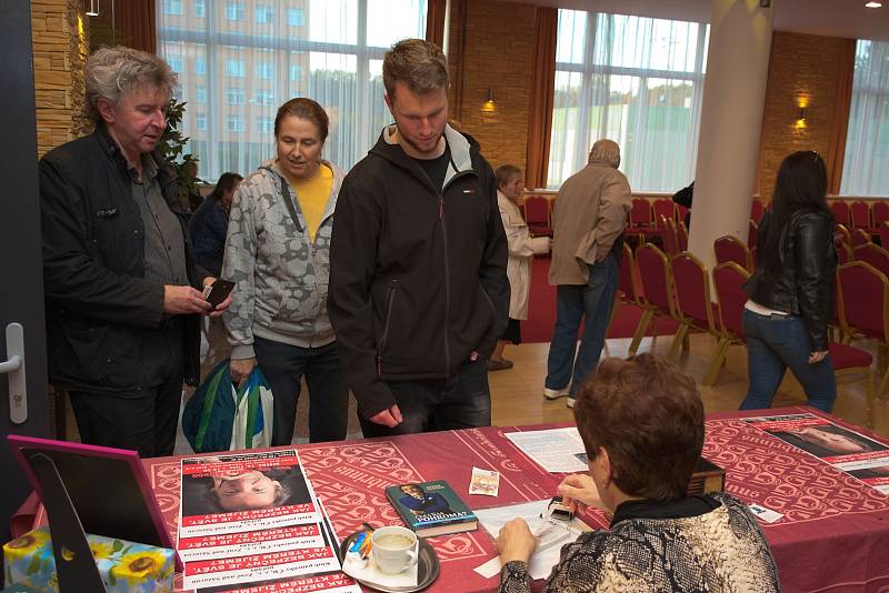 Z přednášky bývalého náčelníka vojenské zpravodajské služby a bezpečnostního poradce Andora Šándora ve Zruči nad Sázavou.