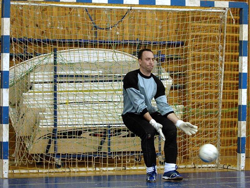 13. hrací den Club Deportivo futsalové ligy, 10. ledna 2013.