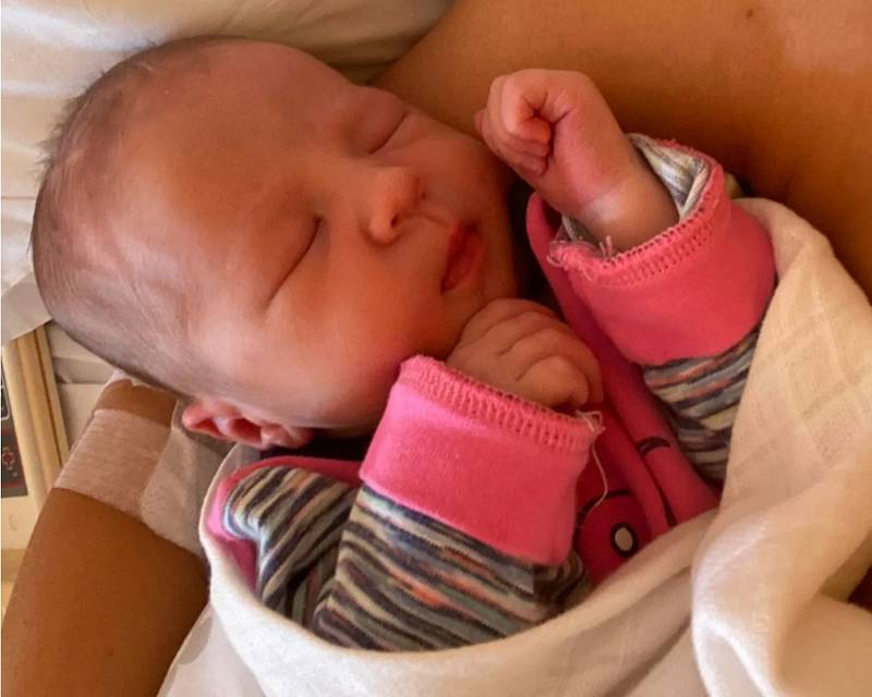 Viktorie Krejčí se narodila 30. června 2022 ve 14.13 hodin v čáslavské porodnici. Po narození vážila 2960 gramů a měřila 49 centimetrů . Doma ve Vrdech jí přivítali maminka Nikola a tatínek Filip.
