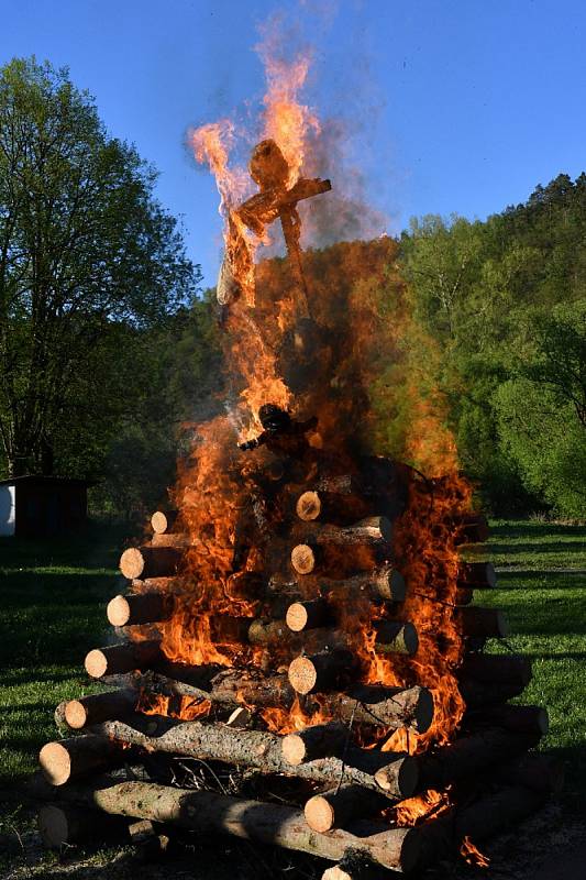 Bohatý čarodějnický program připravili v Kácově