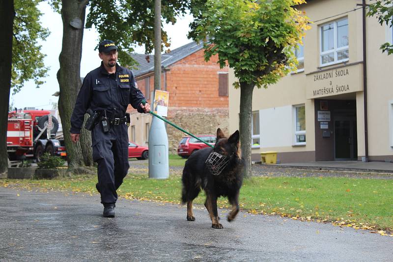 Policisté a hasiči hledali v rámci taktického cvičení dvě osoby.