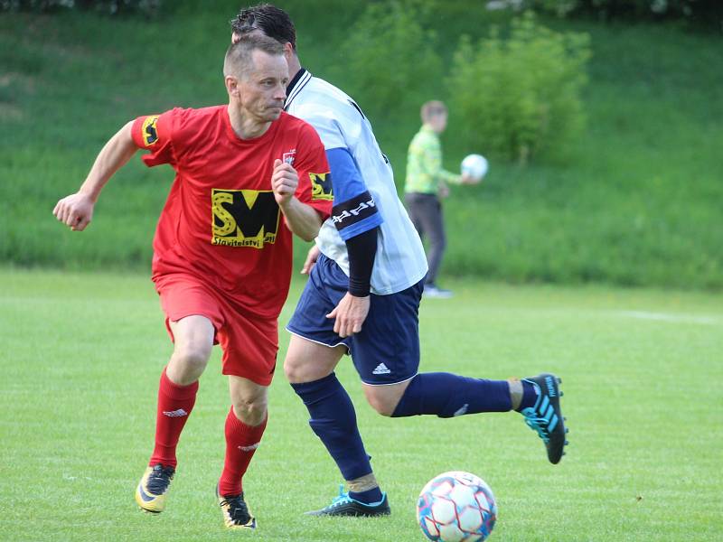 Letní liga Pivovaru Kutná Hora: TJ Viktoria Sedlec - TJ Sokol Červené Janovice 3:4 (0:2).