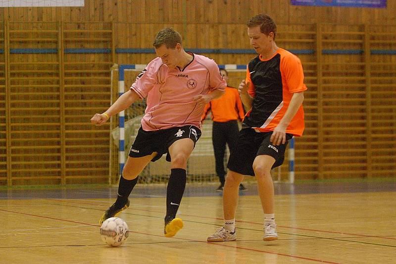 8. hrací den Club Deportivo futsalové ligy, 5. ledna 2012.