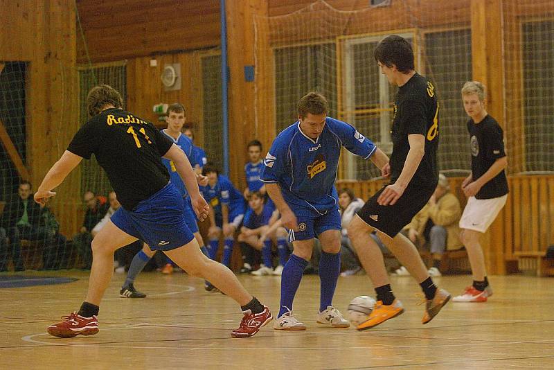 8. hrací den Club Deportivo futsalové ligy, 5. ledna 2012.