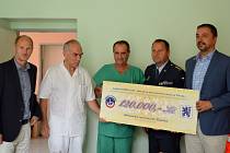 Nemocnice Čáslav dostala šek na sto dvacet tisíc korun