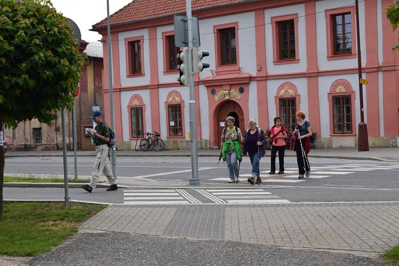 Za svatým Jakubem vyrazilo z Hlízova přes čtyři sta lidí.