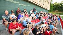 Fanoušci našich fotbalistů na stadionu v kutnohorském Lorci.