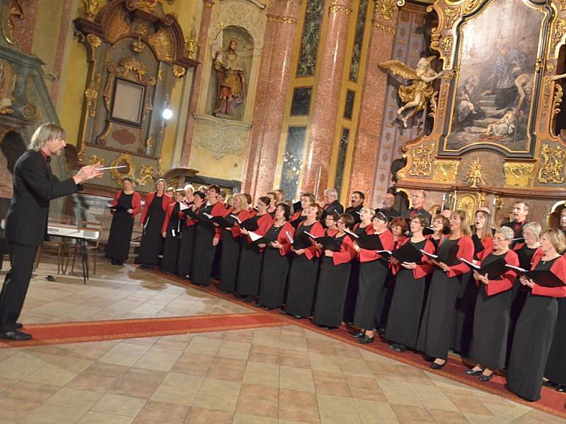 Sbor Tyl oslavil dvacet let od působení Zdeňka Licka