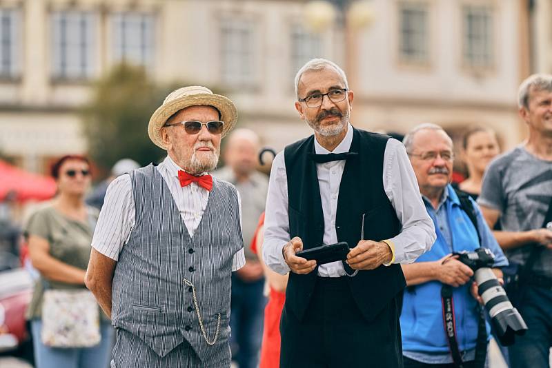 Ze slavnostního zakončení 13. ročníku Veteran rallye.