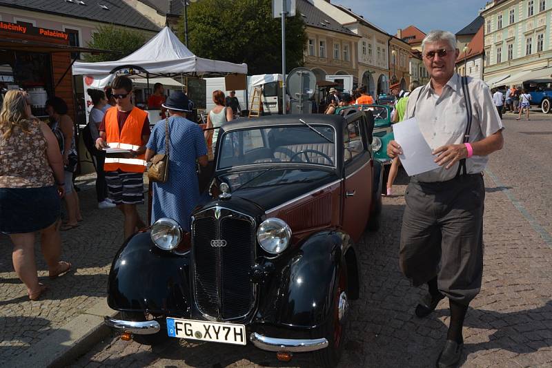 Veterán Rallye Kutná Hora v neděli.