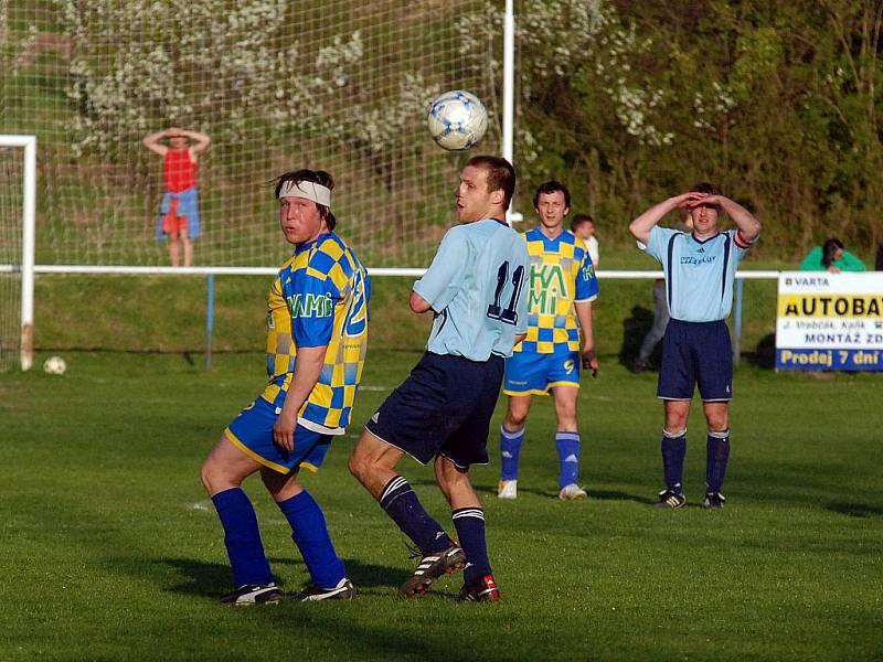 18. kolo okresního přeboru: Kaňk - Sedlec, 24. dubna 2010.