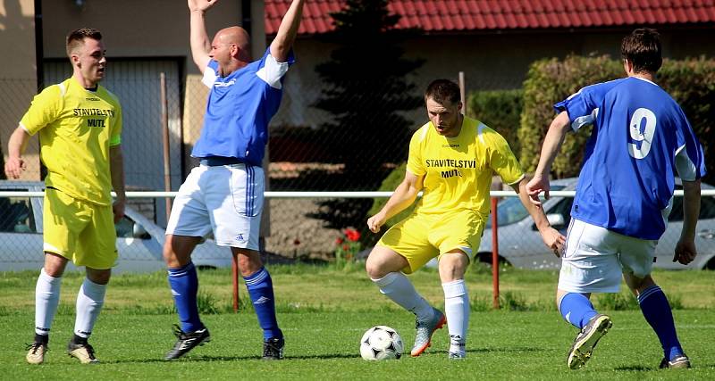 Fotbalový okresní přebor: TJ Sokol Červené Janovice - SK Zbraslavice 3:1 (2:1).